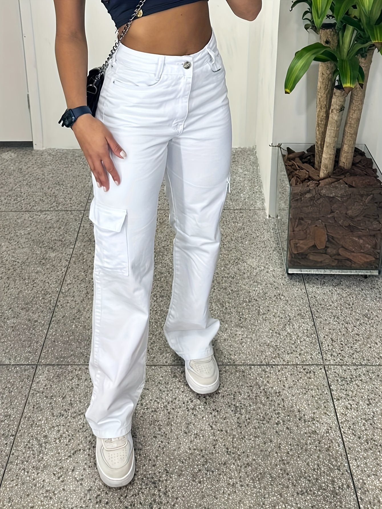 White Short Overalls With Three-Dimensional Pocket For Stylish Wear