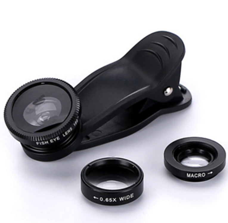0.65X Wide?Angle Fisheye Macro Three?In?One Clip Lens For Phones