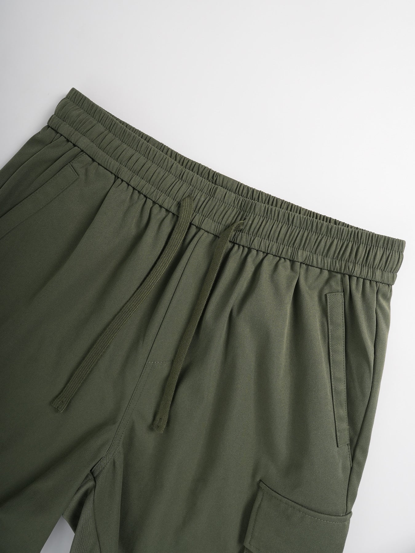 Cropped Work-Ready Bottoms Delivering Rugged Summer Urban Comfort-Theone Apparel