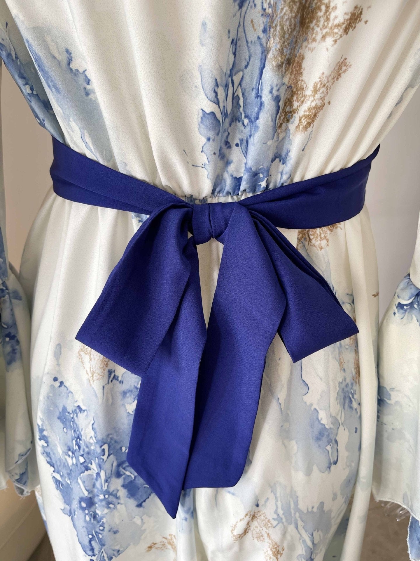 Party-Ready Maxi Dress with High-Sense Holiday Print-Theone Apparel