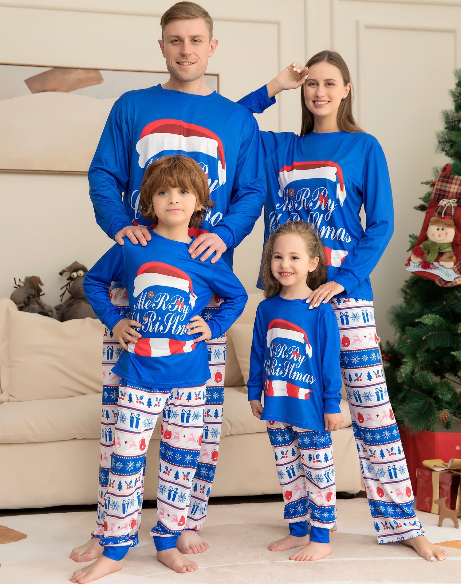 Blauw en wit vrolijk kerstfeest bijpassende familie pyjama set