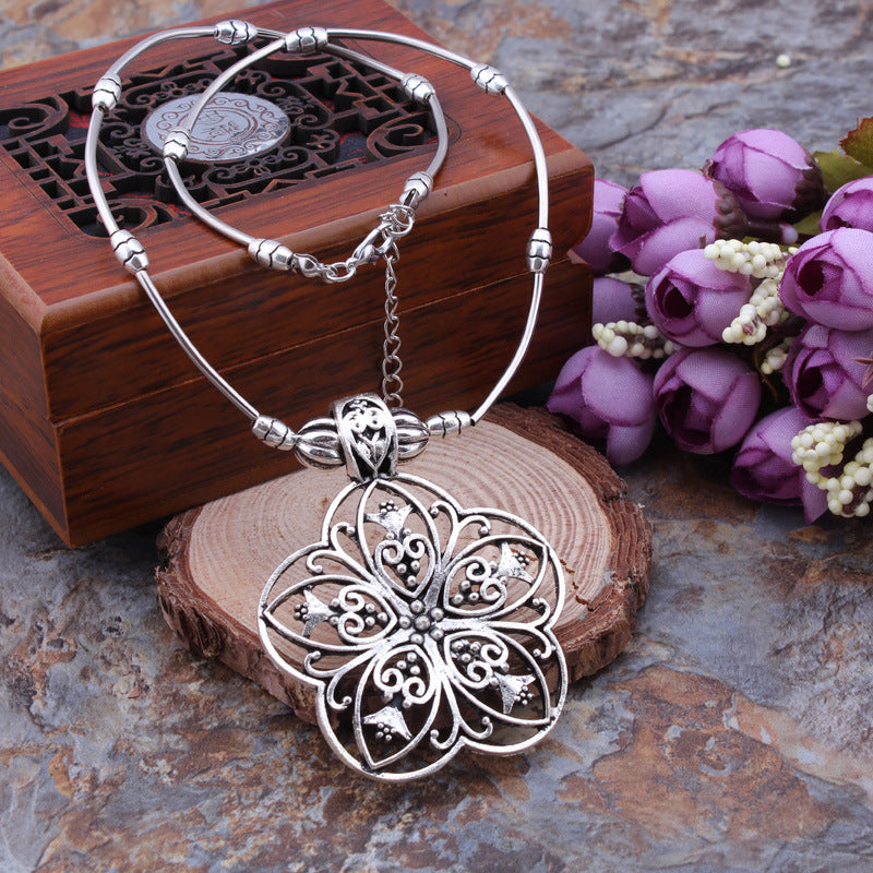 Floral Shaped SIlver Toned Necklace