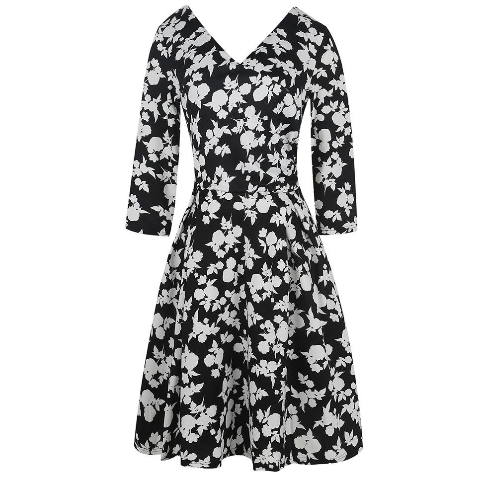 Vestido floral de manga tres cuartos con sobrepelliz