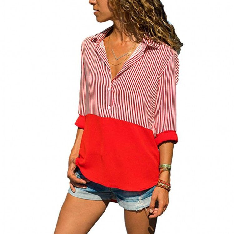 Blusa con botones en el frente y cuello bloqueado a rayas