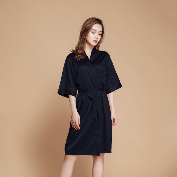 Robe à cravate en satin doux et simple