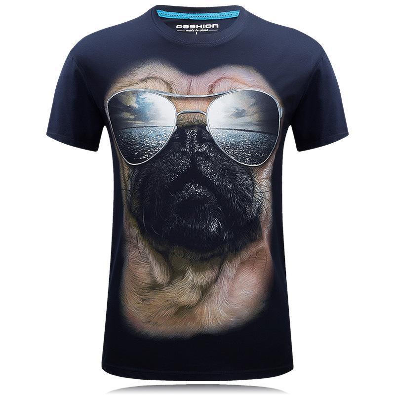 Pug con sfumature camicia da faccia sciocca