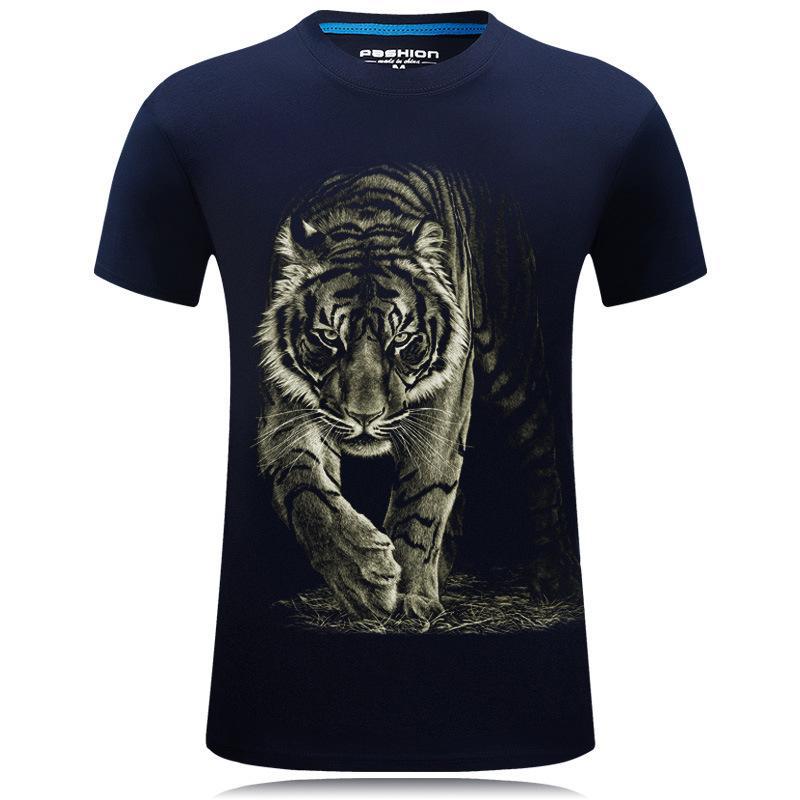 Tiger sur la chemise à randonnée